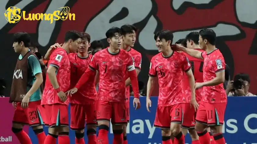 Hàn Quốc quyết tìm lại niềm vui sau thất bại trước Brazil.