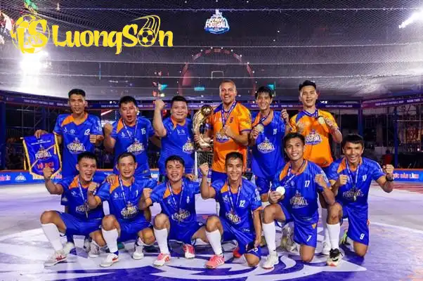Tinh thần chiến đấu đến phút cuối cùng của Hai Trường FC 2 và 