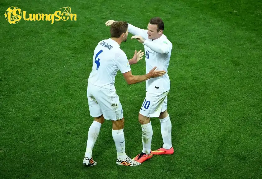 Gerrard và Rooney thời còn khoác áo đội tuyển Anh