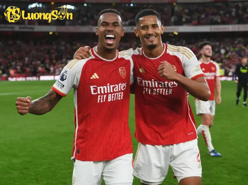 Sự xuất sắc của hàng phòng ngự giúp Arsenal rất khó bị đánh bại ở thời điểm hiện tại