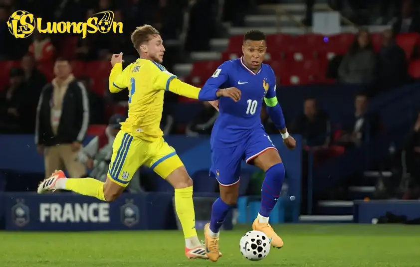 Mbappe cũng đã rút lui khỏi ĐT Pháp vì lo ngại chấn thương